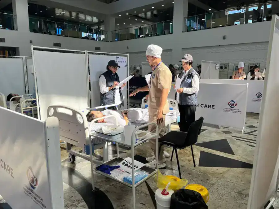В КАЗАХСТАНЕ ПРОШЕЛ ЧЕМПИОНАТ «MEDSKILLS ZHETYSY-2025» ПО СПЕЦИАЛЬНОСТИ «СЕСТРИНСКОЕ ДЕЛО» (2)