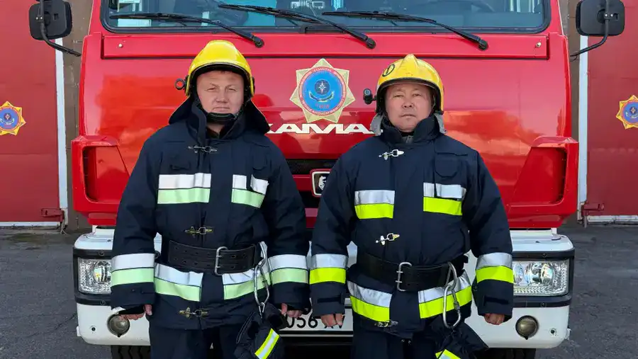30-летие МЧС: опоры и хранители службы — капитан Улан Нурбеков и старшина Равиль Шарафудинов (5)