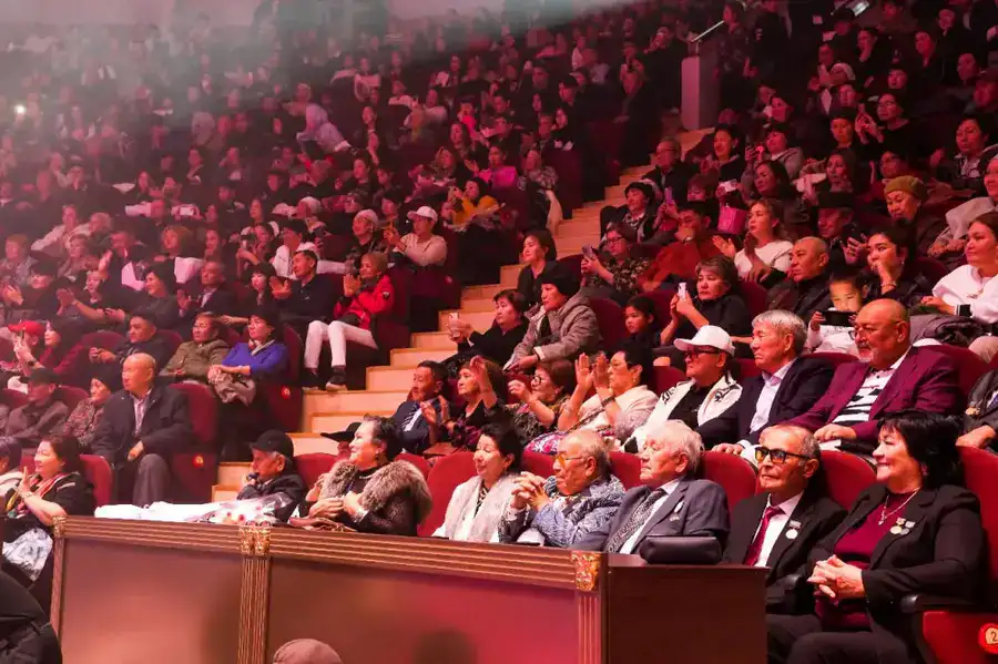 Республиканскому эстрадно-цирковому колледжу имени Жусипбека Елебекова - 60 лет (6)