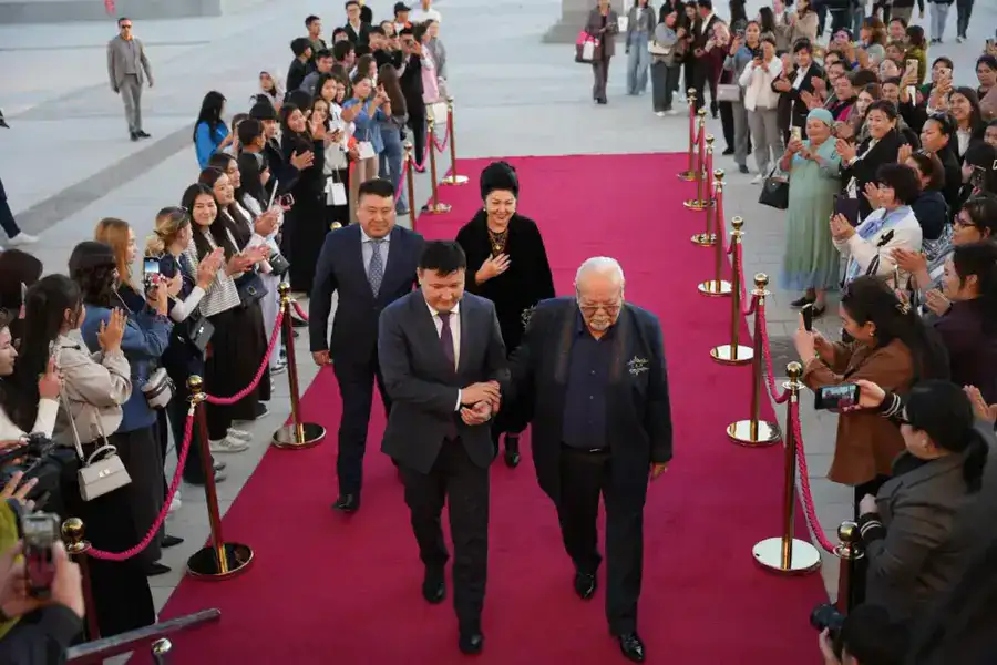 В ТУРКЕСТАНЕ СТАРТОВАЛ РЕСПУБЛИКАНСКИЙ ТЕАТРАЛЬНЫЙ ФЕСТИВАЛЬ «ҚАЗАҚТЫҢ ҚҰРМАНБЕГІ» (5)