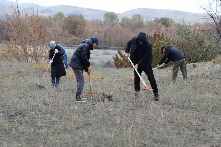 «Таза Қазақстан»: в Жетісу провели субботник в преддверии празднования Дня Республики (9)