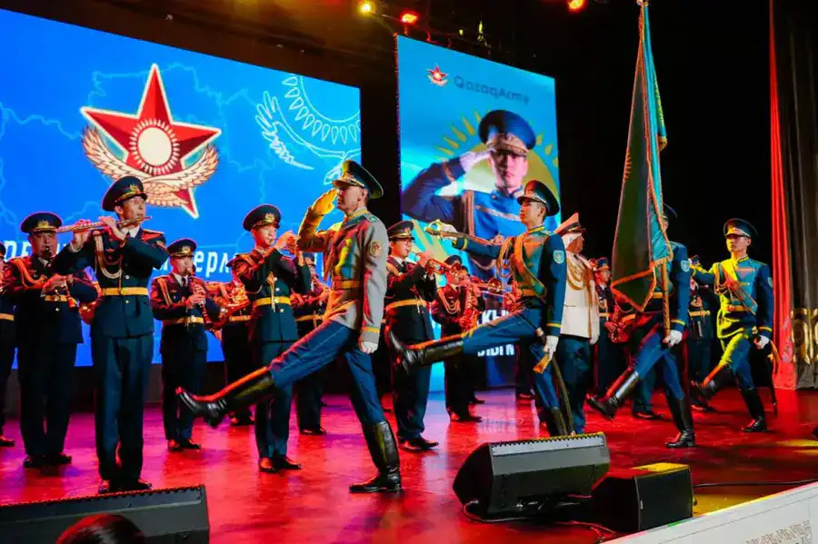 «Защищать Родину — дело настоящих мужчин!»: В Астане прошло военно-патриотическое мероприятие (9)
