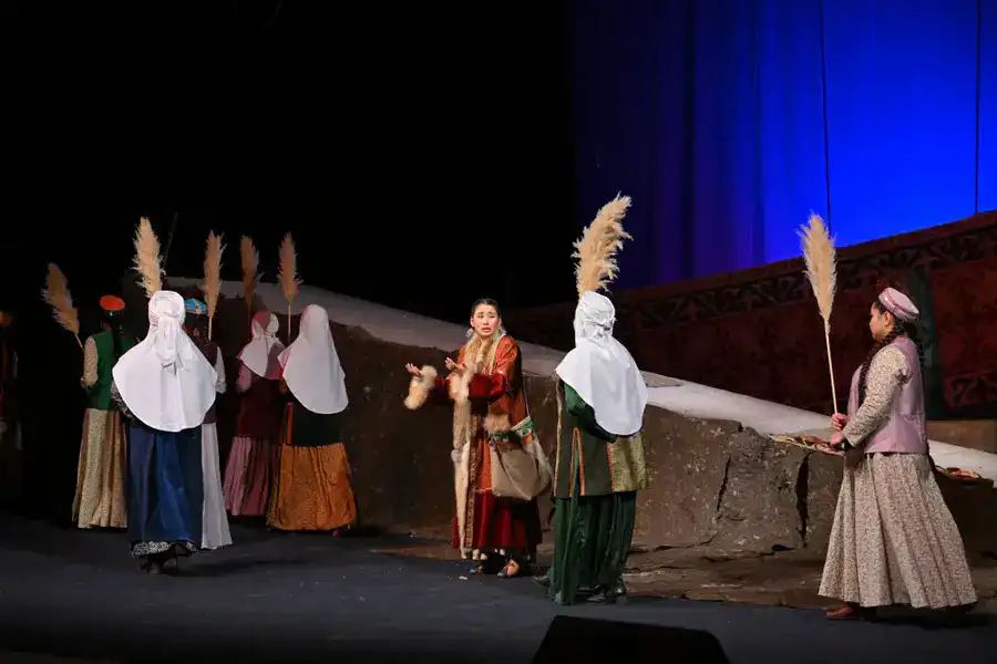В Шымкенте был показан спектакль «Абай айтқан «Еңлік-Кебек» (6)