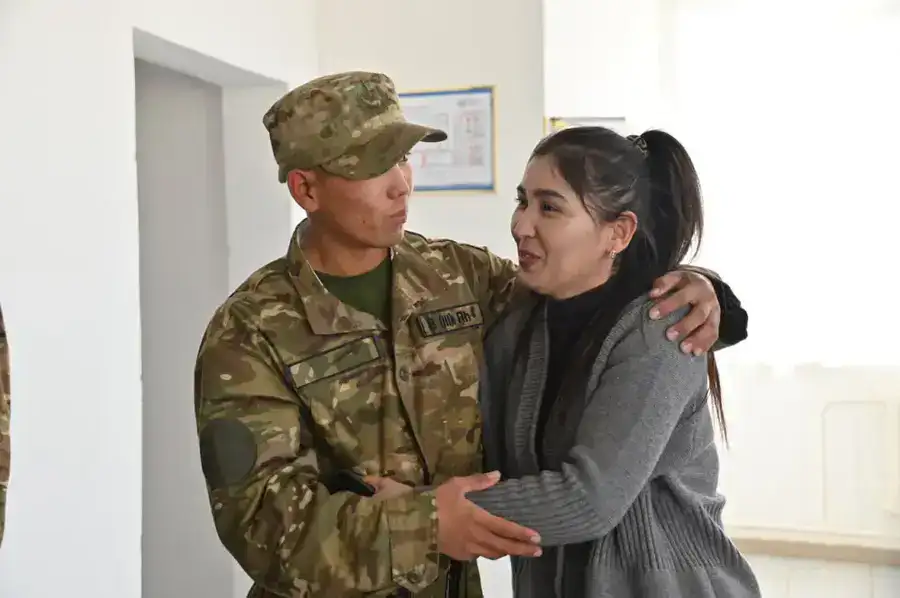 В воинских частях Актау и Бейнеу побывали столичные журналисты (7)