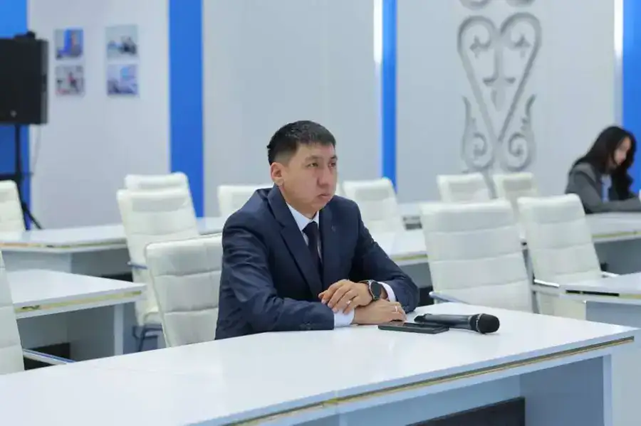 В Службе центральных коммуникаций при Президенте Республики Казахстан вице-министр юстиции Бекболат Молдабеков провёл брифинг (2)