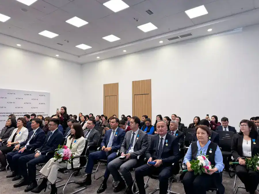 В Агентстве состоялось торжественное мероприятие ко Дню Республики (9)