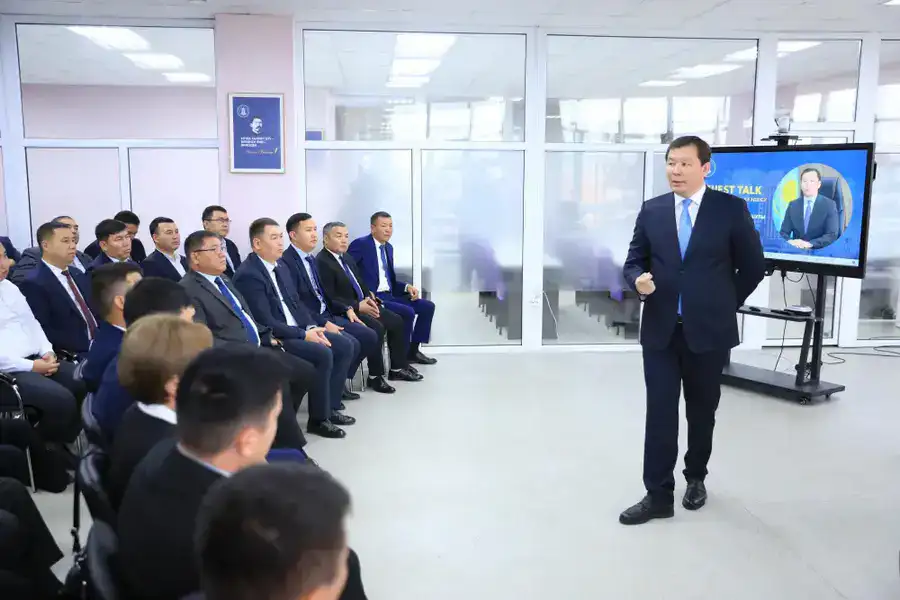 Асхат Шахаров провел мотивационную встречу со слушателями Академии государственного управления (5)