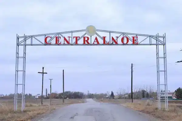 В Карагандинской области в День Республики открыли новые медицинские объекты (3)