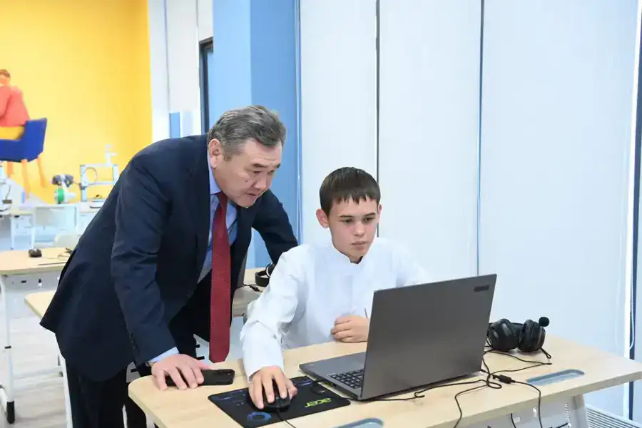 Глава региона представил делегации Абайской области новые объекты (9)