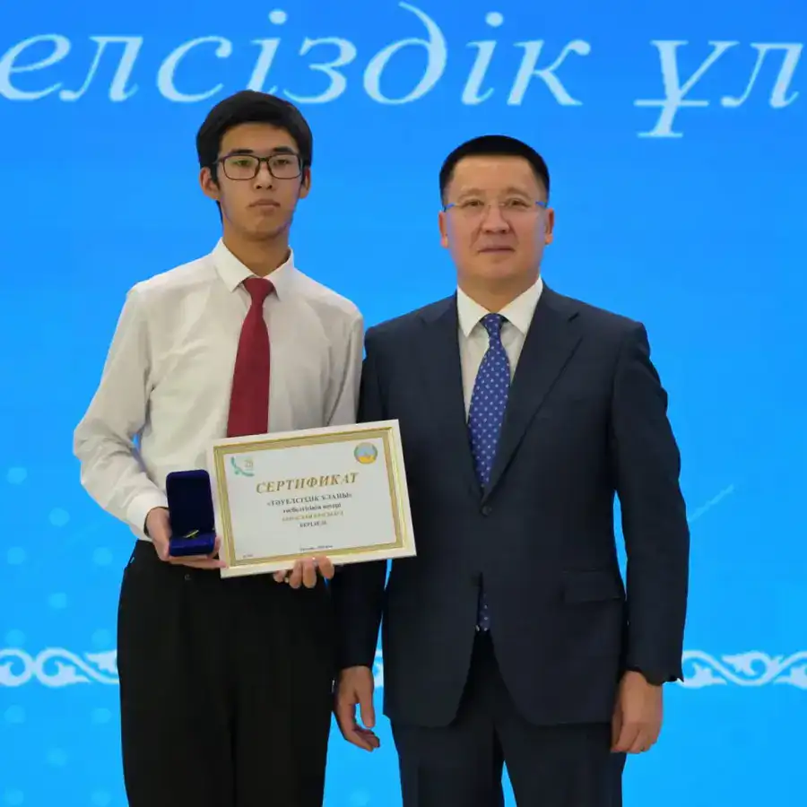 В Павлодаре в канун Дня Республики наградили лауреатов областной премии «Тәуелсіздік ұланы» (6)