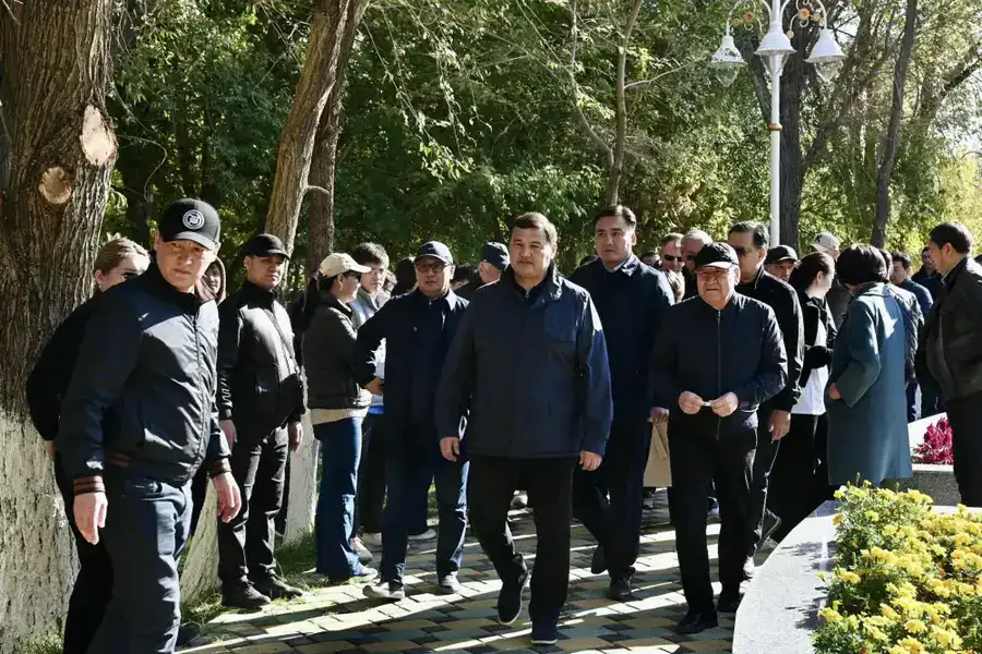 «Таза Қазақстан»: Аким области принял участие в посадке деревьев в обновленном парке (5)