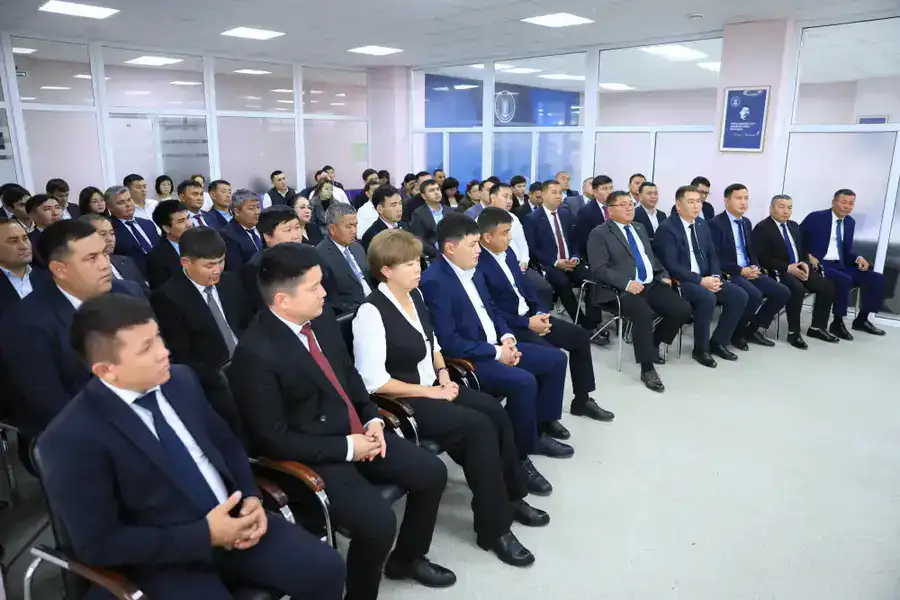 Асхат Шахаров провел мотивационную встречу со слушателями Академии государственного управления (3)