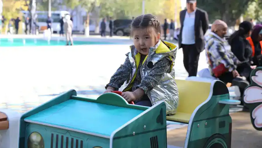«Таза Қазақстан»: Аким области принял участие в посадке деревьев в обновленном парке (3)