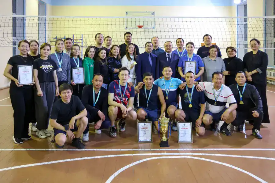 В преддверии празднования Дня Республики в Академии правосудия при Высшем Судебном Совете состоялся товарищеский турнир по волейболу (10)