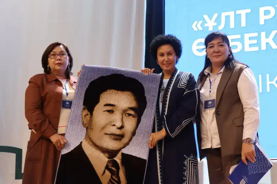 В ТУРКЕСТАНЕ ПРОШЕЛ МЕЖДУНАРОДНЫЙ ФОРУМ «ҰЛТ РУХАНИЯТЫ ЖӘНЕ ЖӘНІБЕКОВ ТАҒЫЛЫМЫ» (2)