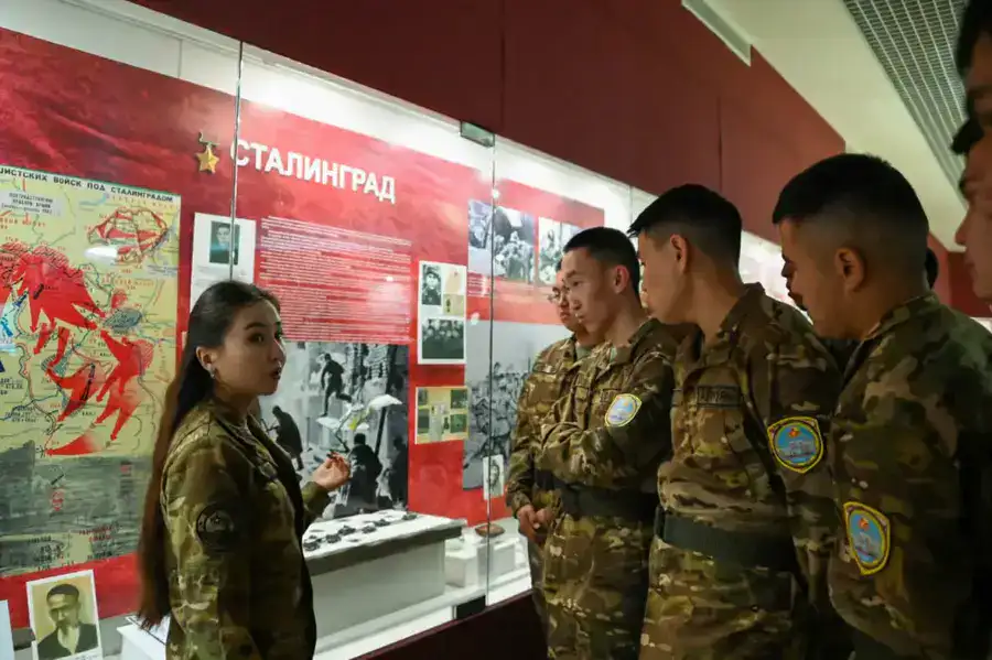 В Астане более 500 студентов военной кафедры посетили Военно-исторический музей (3)