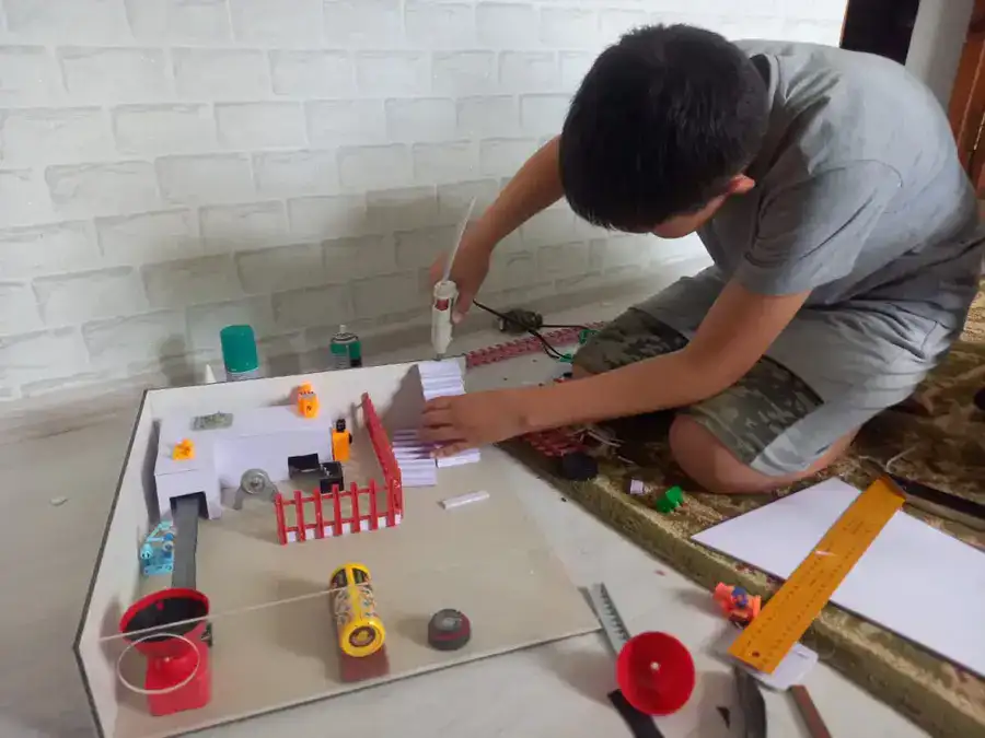 Актюбинский школьник предложил проект завода по производству стройматериалов из отходов (4)