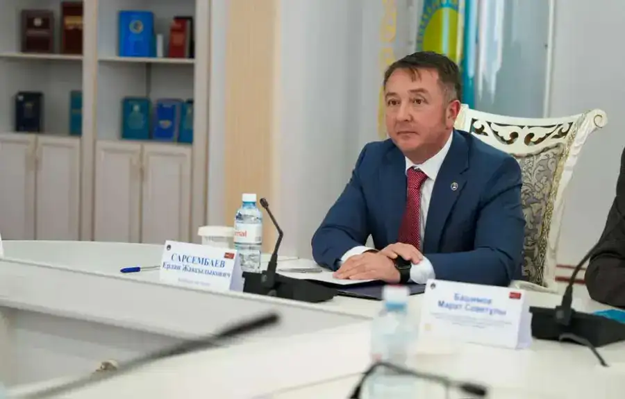 Институт законодательства и правовой информации провел круглый стол на тему «Реализация приоритетных задач по совершенствованию нормотворчества и правового информирования населения в контексте Послания Президента Республики Казахстан» (8)