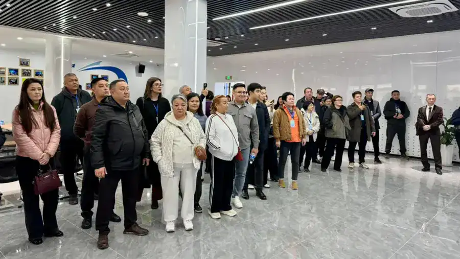 Делегация ВКО изучает опыт Китая в сфере цифровизации и передовых технологий (4)