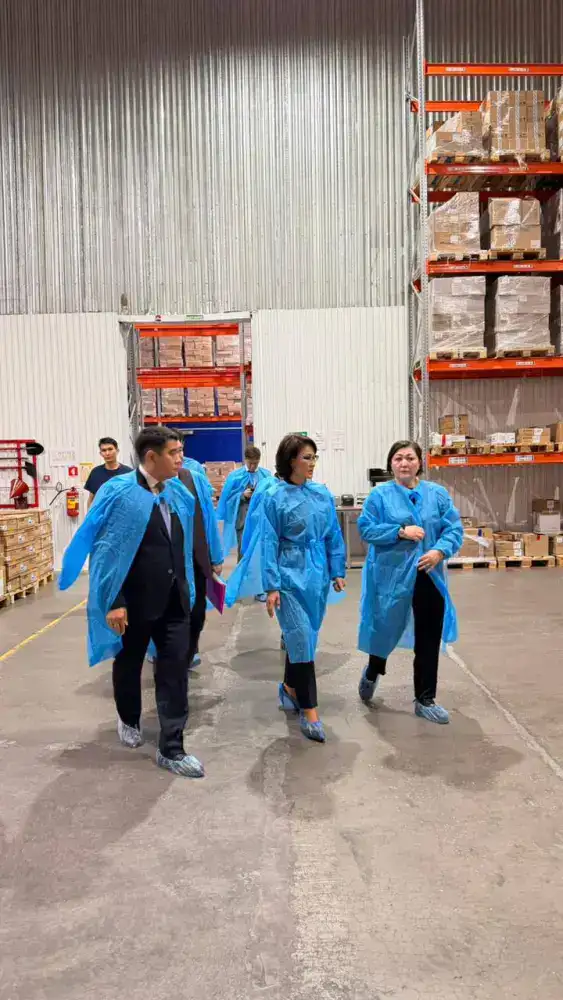 ГЛАВА МИНЗДРАВА ПОСЕТИЛА ЛЕКАРСТВЕННЫЙ ХАБ В АКТЮБИНСКОЙ ОБЛАСТИ (3)