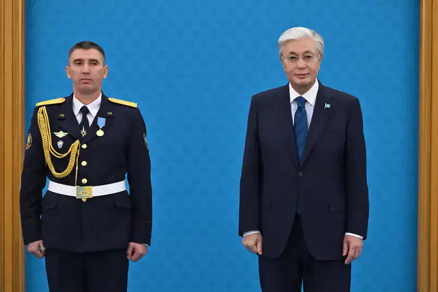 Президент поздравил спасателей с профессиональным праздником (10)