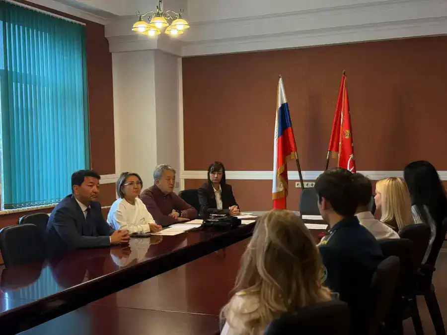 В Санкт-Петербурге состоялась встреча представителей КГД МФ РК со студентами Российской таможенной академии (3)