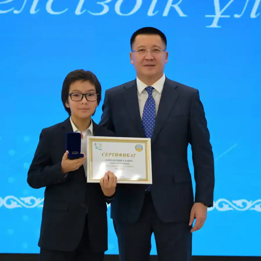 В Павлодаре в канун Дня Республики наградили лауреатов областной премии «Тәуелсіздік ұланы» (10)