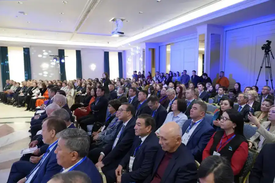 В Астане прошла научно-практическая конференция, посвященная обсуждению актуальных проблем медицины (5)