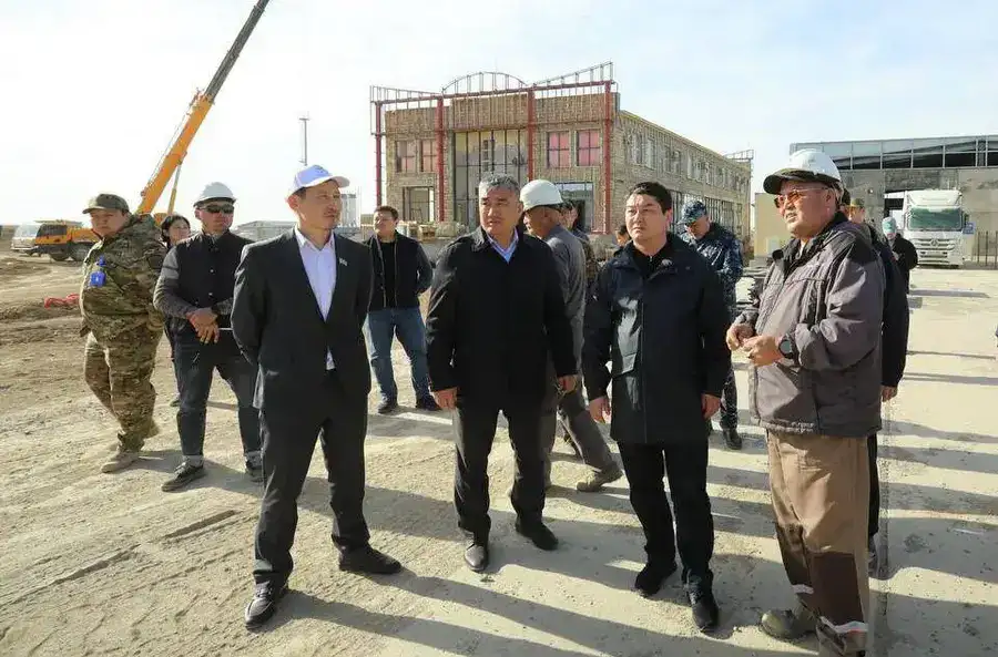 Новые объекты, встречи с жителями и поручения — рабочая поездка акима Мангистауской области в Бейнеуский район (4)