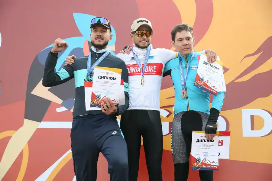 Более 200 велосипедистов приняли участие в ежегодных соревнованиях по велоспорту Giro d’Almaty-2025 (3)