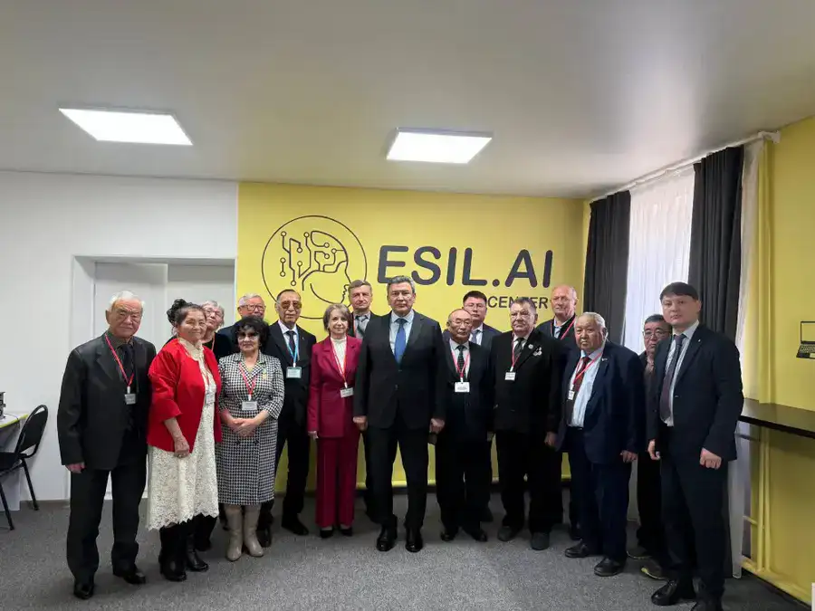 Аким области Гауез Нурмухамбетов с рабочим визитом посетил район Шал акына (9)