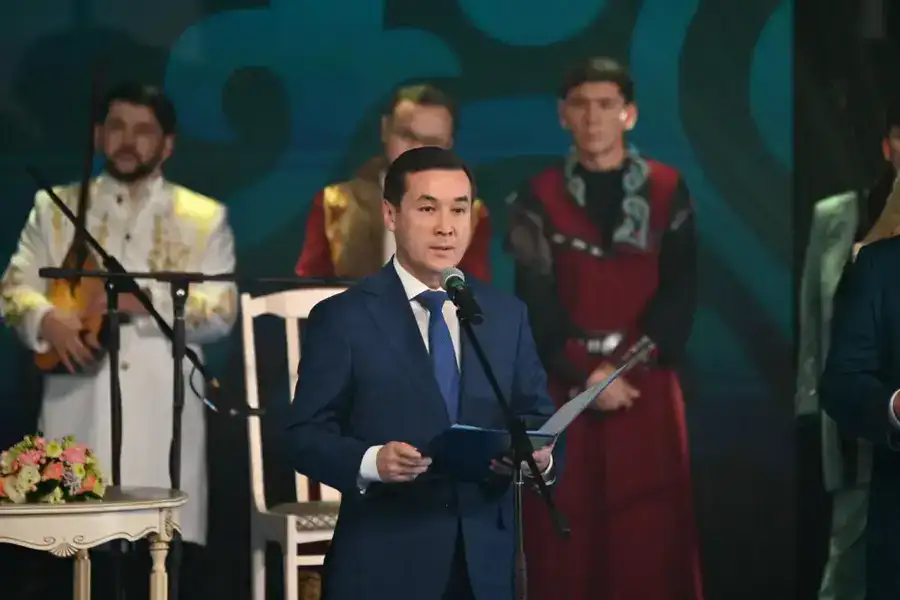 Победителей республиканского айтыса наградили в Астане (3)