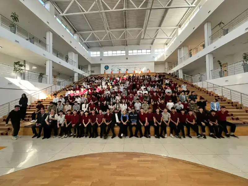 Известные жители столицы вместе с полицейскими рассказывают о вреде наркотиков молодежи Астаны (3)