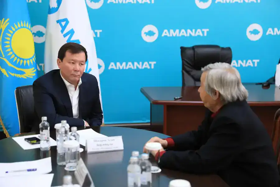 Аким области провел прием граждан (3)