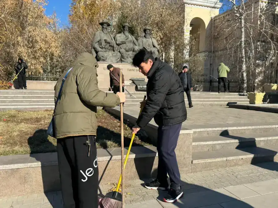 «Таза Қазақстан»: сотрудники столичного музея провели экологическую акцию (2)