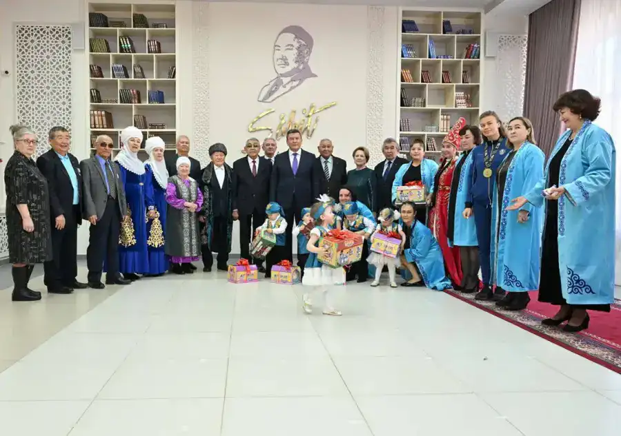 В преддверии Дня Республики прошел обряд тұсау кесу для детей из детского дома (7)