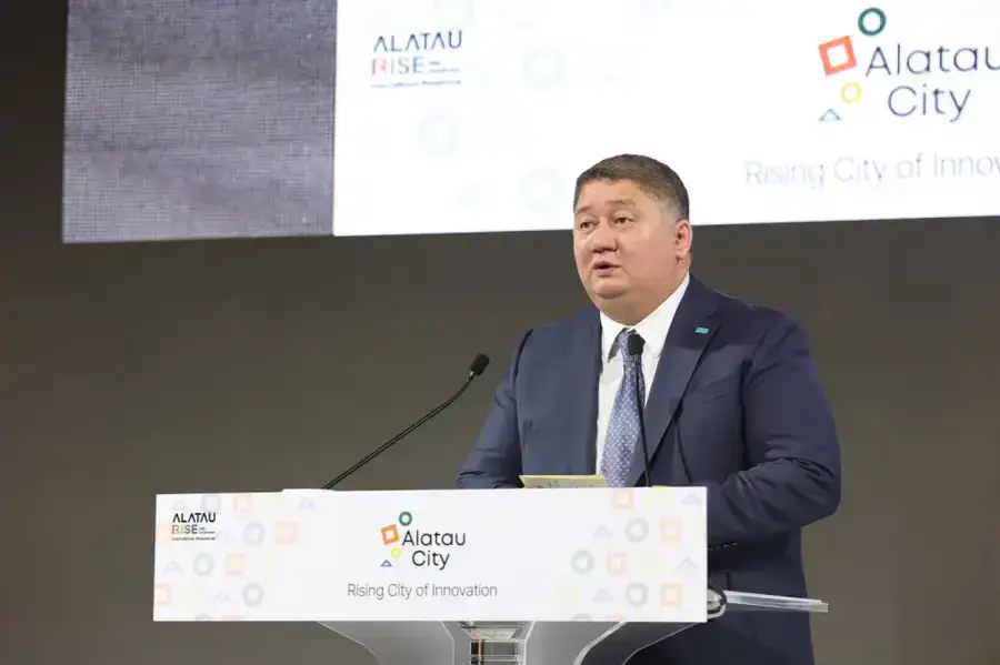 Вице-министр транспорта Талгат Ластаев выступил с докладом на международном форуме ALATAU RISE With Kazakhstan в Сеуле на тему экономики малых высот (3)