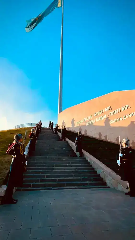 Рота почётного караула Национальной гвардии МВД РК отметила День Республики в особом формате (4)