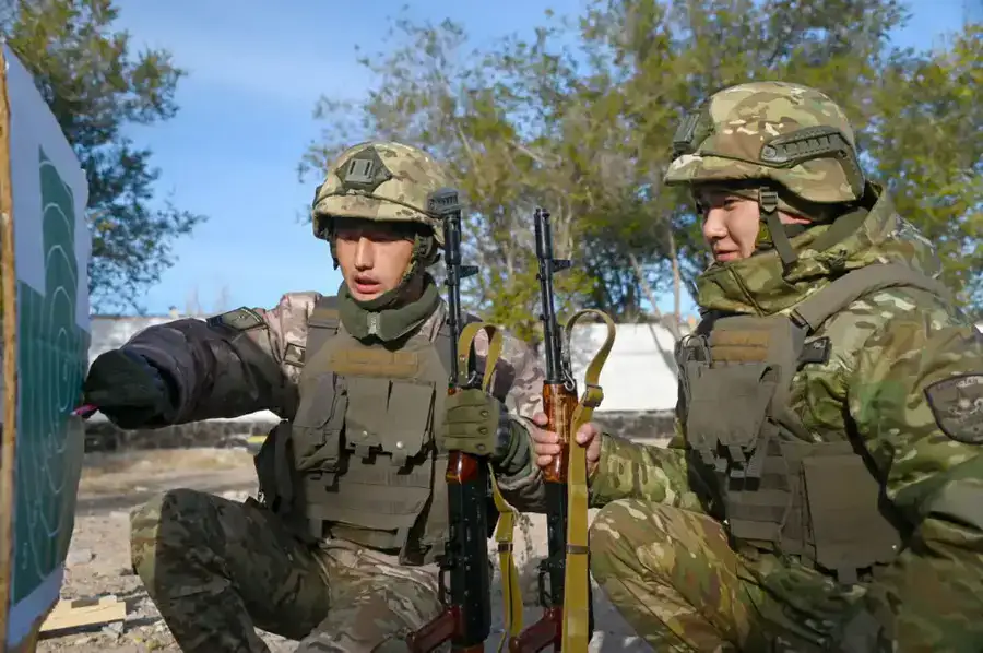 В Вооруженных силах проходит итоговая проверка боевой готовности (6)