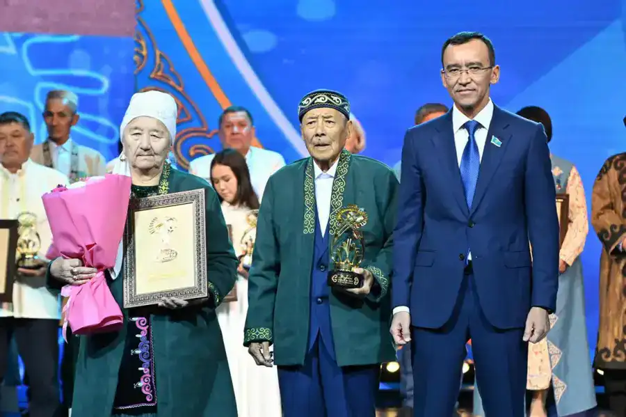 Семья Сыдыкбаевых вошла в число победителей конкурса «Мерейлі отбасы – 2025» (4)