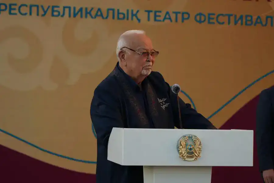 В ТУРКЕСТАНЕ СТАРТОВАЛ РЕСПУБЛИКАНСКИЙ ТЕАТРАЛЬНЫЙ ФЕСТИВАЛЬ «ҚАЗАҚТЫҢ ҚҰРМАНБЕГІ» (2)