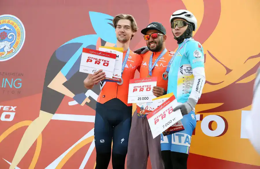 Более 200 велосипедистов приняли участие в ежегодных соревнованиях по велоспорту Giro d’Almaty-2025 (2)