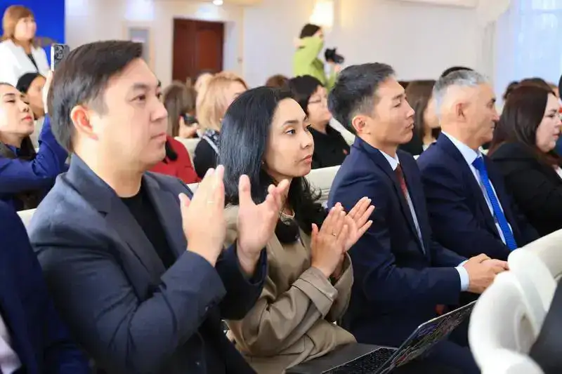 Казахский язык как язык науки: в Карагандинской области прошёл республиканский семинар в формате TED (4)