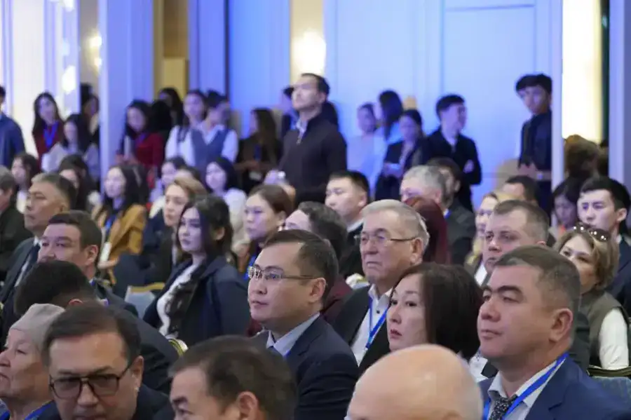 В Астане прошла научно-практическая конференция, посвященная обсуждению актуальных проблем медицины (9)