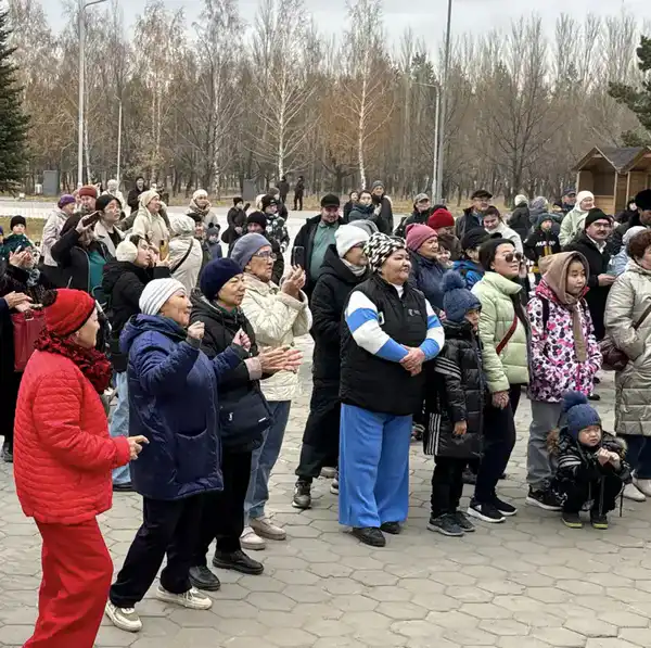 В столичном парке «Жеруйык» широко отметили День Республики (2)