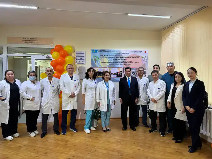 В КАЗАХСТАНЕ ВПЕРВЫЕ ПРОВЕДЕНО ЛЕЧЕНИЕ ДЕТЕЙ МЕТОДОМ ЛАЗЕРНОЙ ЛИТОТРИПСИИ (8)