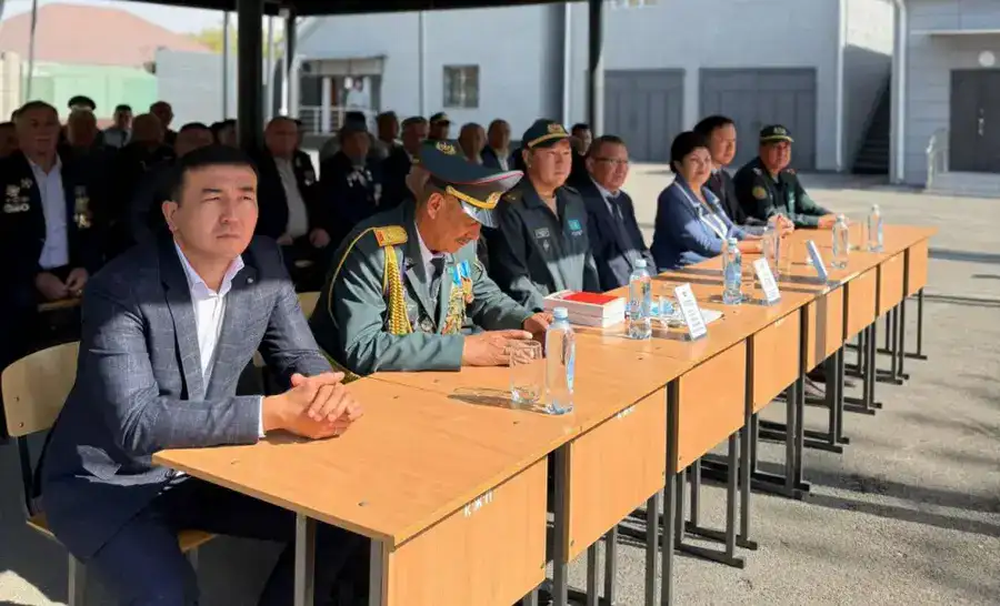 Из Шымкента в армию отправилась очередная команда призывников (3)