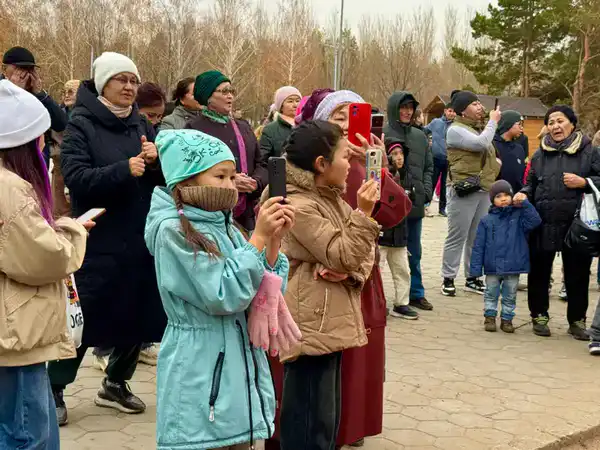 В столичном парке «Жеруйык» широко отметили День Республики (3)