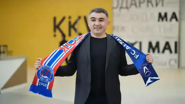 Аким области поздравил футболистов клуба «Алтай» с выходом в Премьер-лигу (2)