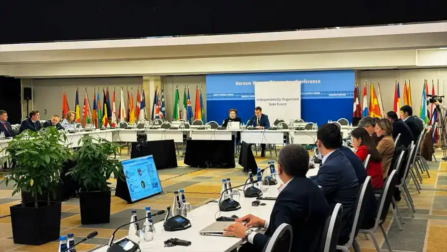 Артур Ластаев рассказал в Варшаве о работе по противодействию семейно-бытовому насилию (2)